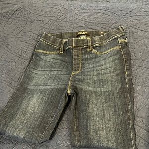 Judy Blue pull on skinny fit jeans. Sz 11